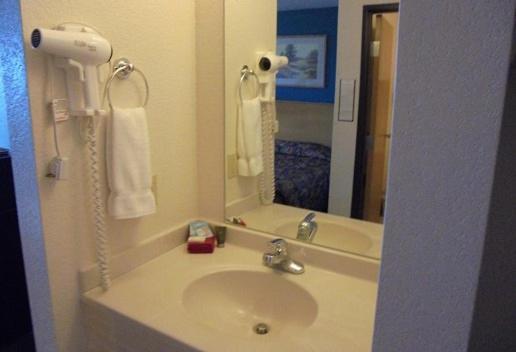 Herington Inn And Suites מראה חיצוני תמונה