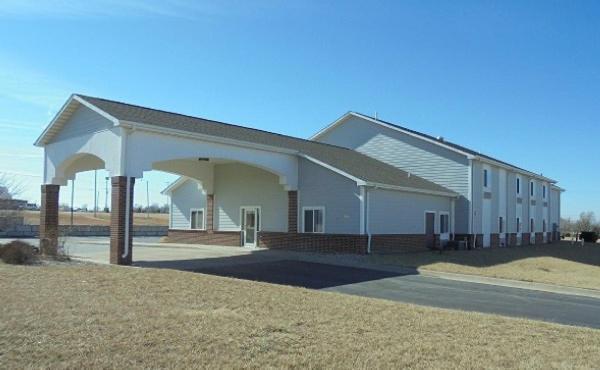 Herington Inn And Suites מראה חיצוני תמונה